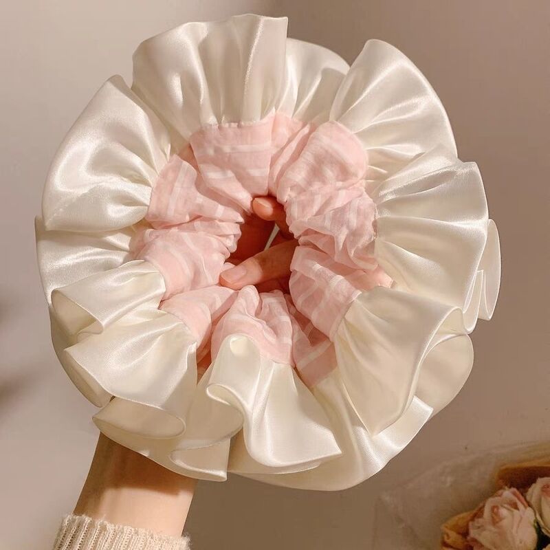 Travel Accessories Pink - Scrunchie Satin Bergaris Pink Lembut Ala